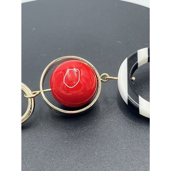 Betsey Johnson Modern Red Pink Mixed Heart & Bead Shapes Statement Necklace - Picture 7 of 16